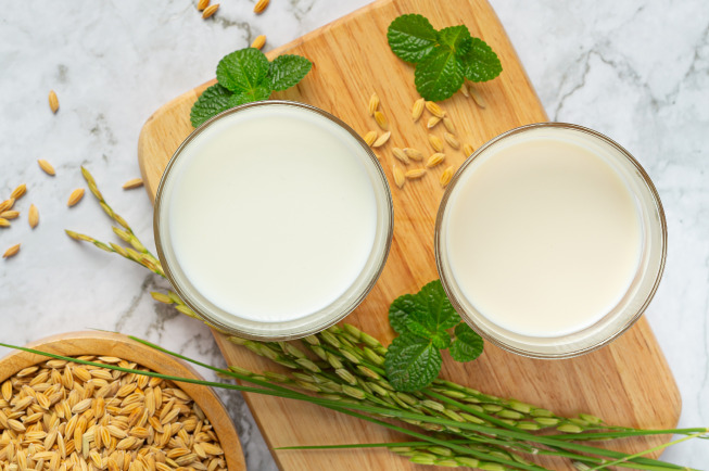 Cách làm sữa gạo cho mẹ sau sinh giúp lợi sữa, giảm cân và làm đẹp